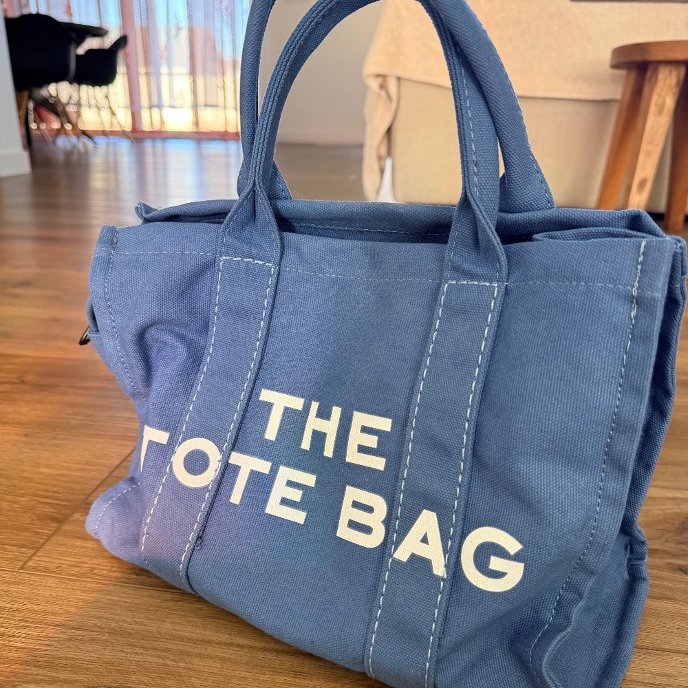 blue tote bag